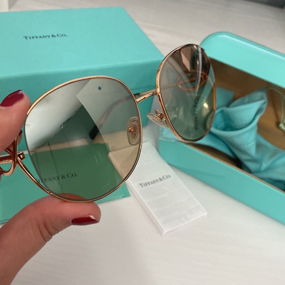 Tiffany & Co. 3065 main image 4